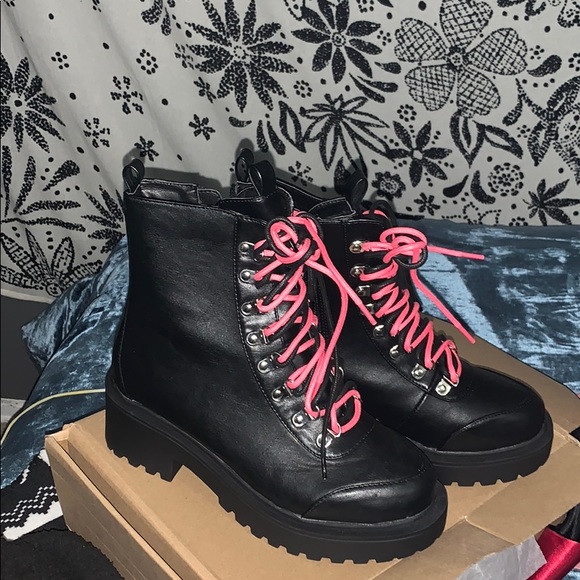 Boots - Picture 2 of 2